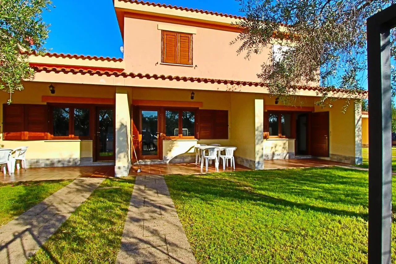 Апартаменты Residence Li Menduli Сан-Теодоро