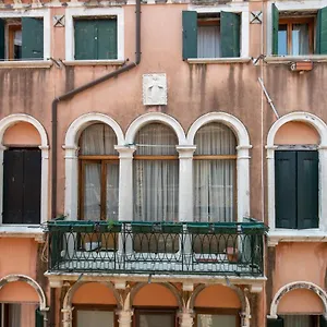 San Polo Canal View By Wonderful Italy Apartment Venice